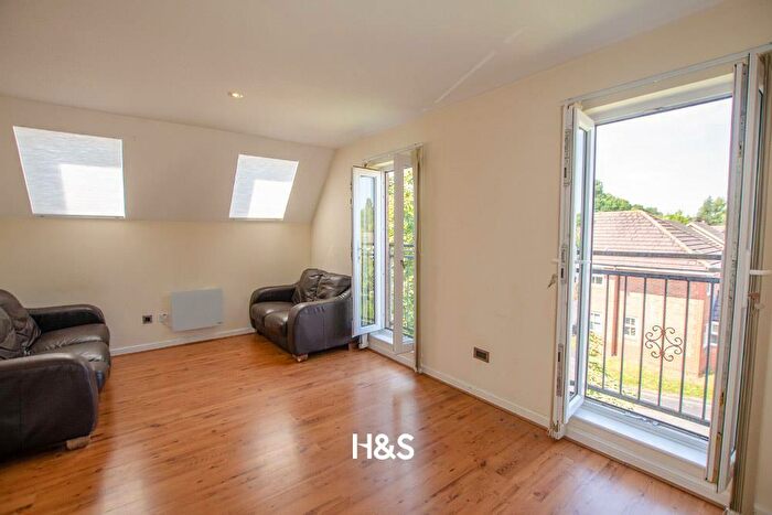 2 Bedroom Apartment For Sale In Winster Avenue, Dorridge, Solihull, B93