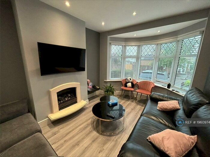 3 Bedroom Terraced House To Rent In Walwyn Avenue, Bromley, BR1