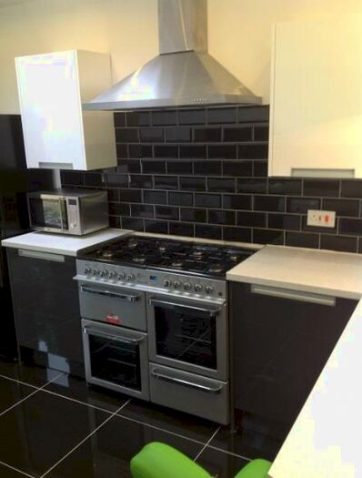 6 Bedroom Terraced House To Rent In Tiverton Road, Selly Oak, Birmingham, B29