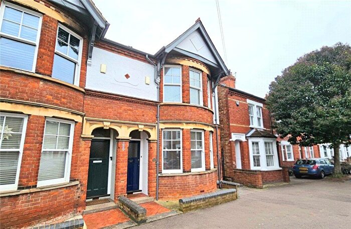 3 Bedroom Semi Detached House To Rent In George Street, Bedford, MK40