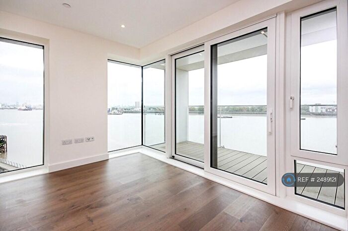 2 Bedroom Flat To Rent In Duke Of Wellington Avenue, London, SE18