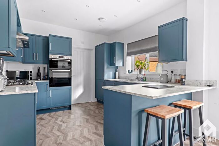 4 Bedroom Detached House For Sale In Foremarke Road, Winchcombe, GL54