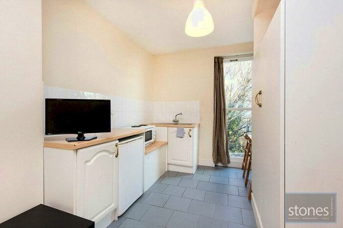 Apartment To Rent In Belsize Park, London, NW3