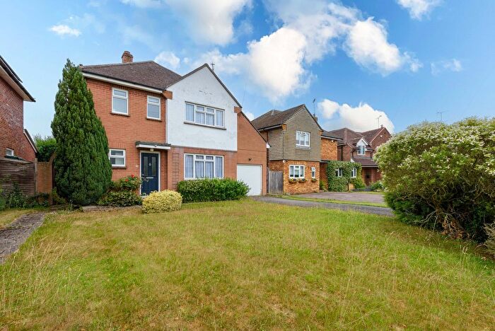 3 Bedroom Detached House For Sale In Hyde Green, Marlow, SL7