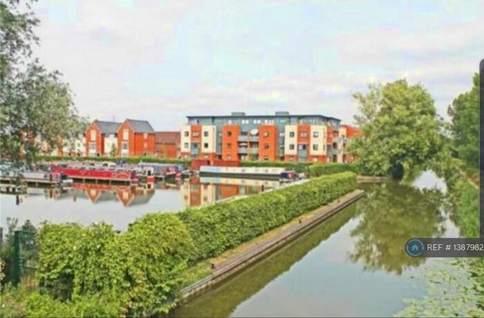 2 Bedroom Flat To Rent In Provis Wharf, Aylesbury, HP20