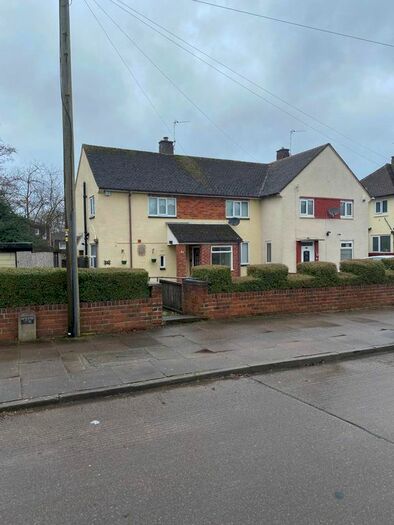 3 Bedroom Semi-Detached House To Rent In Thomasson Road, Leicester, Rowlatts Hill, Leicester, LE5