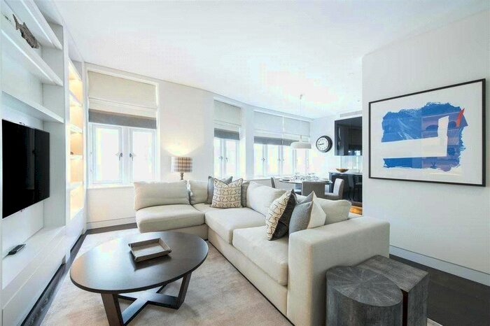 2 Bedroom Flat To Rent In Duke Street, London, W1K