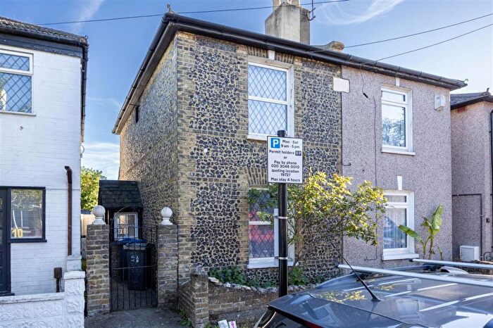 2 Bedroom Semi-Detached House For Sale In Napier Road, South Croydon, CR2