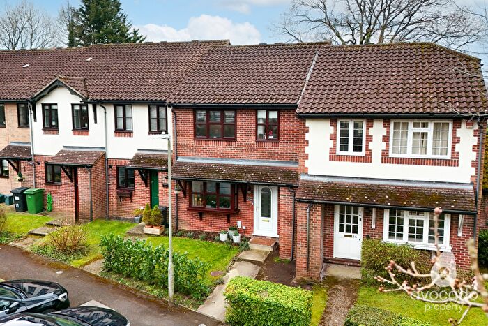 3 Bedroom Terraced House For Sale In Horseshoe Crescent, Burghfield Common, RG7