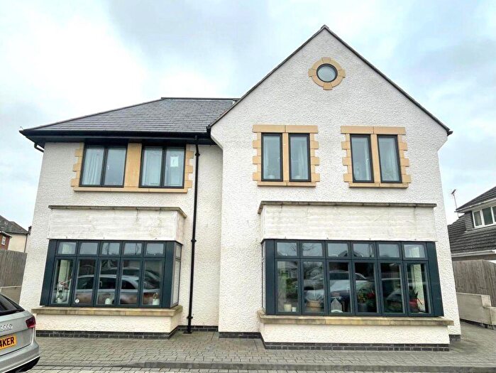 2 Bedroom Flat To Rent In New Road, Northbourne (), P07