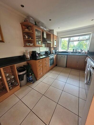 1 Bedroom Semi-Detached House To Rent In Stanton Road, London, SW20