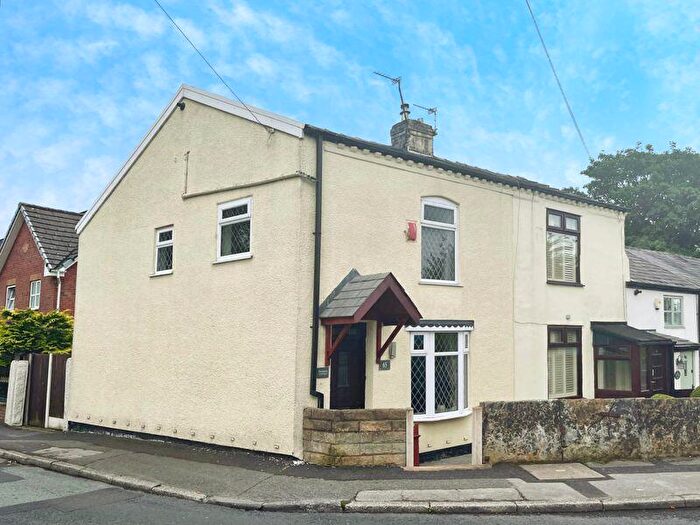 2 Bedroom Cottage For Sale In St. Johns Road, Lostock, BL6