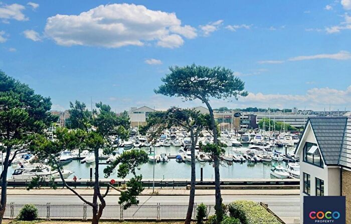 2 Bedroom Apartment For Sale In Corscombe Close, Weymouth, DT4