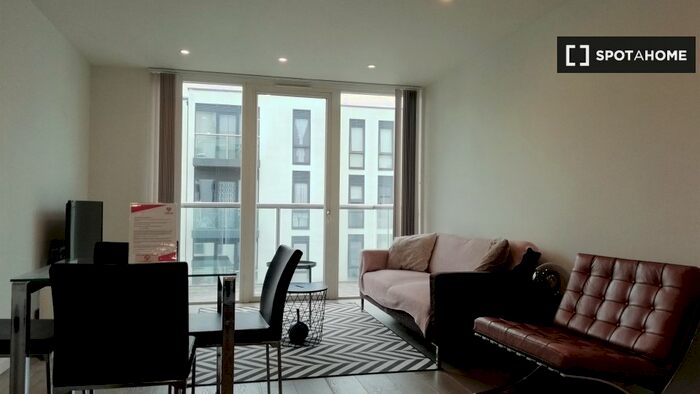 1 Bedroom Flat To Rent In Worcester Point, EC1V