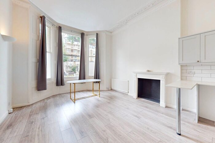 2 Bedroom Flat To Rent In Sutherland Avenue, Maida Vale, London, W9