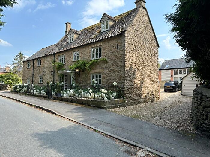 5 Bedroom Detached House For Sale In Church Row, Cherington, CV36