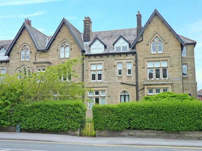 2 Bedroom Flat To Rent In Roseville Avenue, Harrogate, HG1