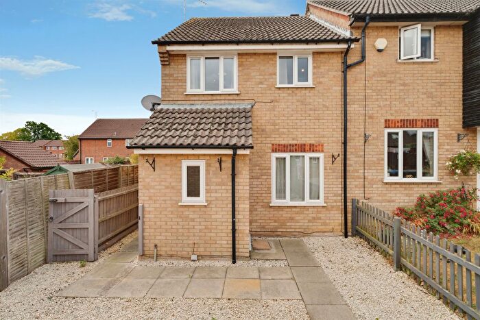 3 Bedroom End Of Terrace House For Sale In Flatford Close, Stowmarket, IP14