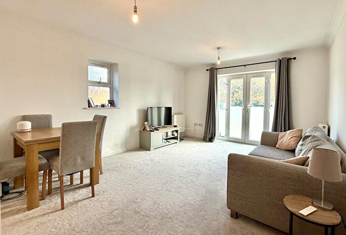 1 Bedroom Apartment For Sale In Redlea Court, Military Road, Gosport, PO12