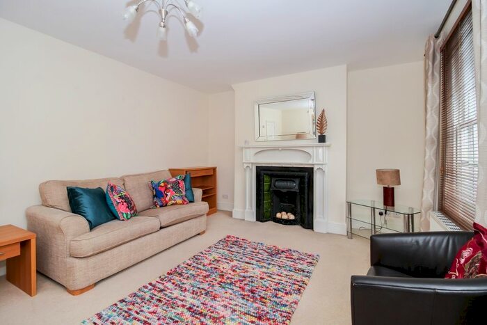 1 Bedroom Flat To Rent In Walton Street, Oxford, OX2