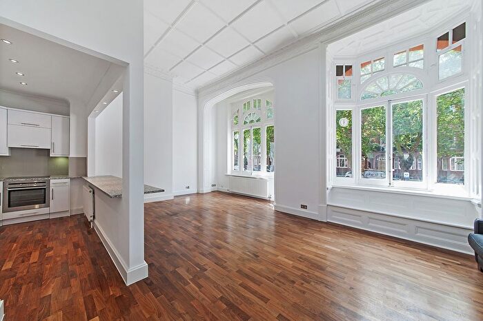 2 Bedroom Flat To Rent In Hans Place, Knightsbridge, London, SW1X