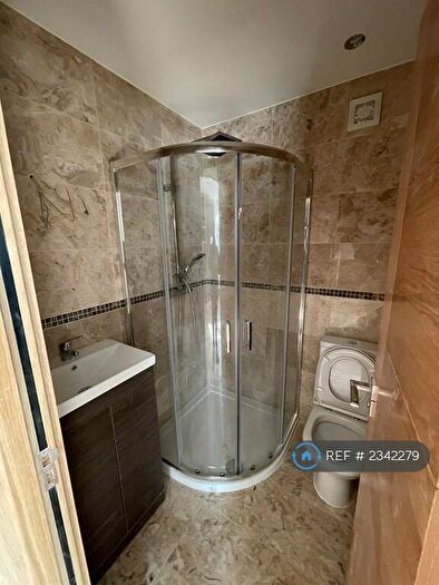 Studio To Rent In Kilburn High Road, London, NW6