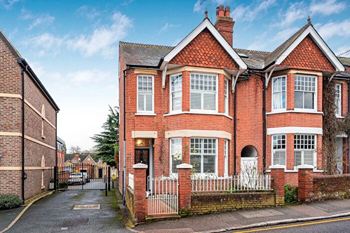 4 Bedroom End Terrace House For Sale In Kings Road, Berkhamsted, Hertfordshire, HP4