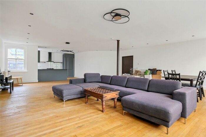 2 Bedroom Apartment To Rent In Clerkenwell Road, London, EC1M