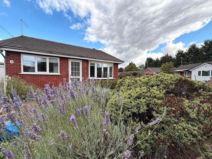 2 Bedroom Detached Bungalow To Rent In Byrds Close, Uttoxeter, ST14