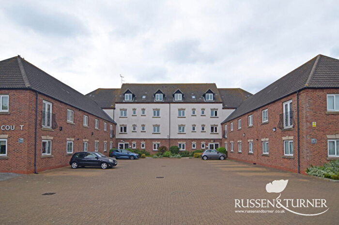 2 Bedroom Flat For Sale In Ground Floor Apartment A Short Walk From The Town On Wisbech Road, PE30