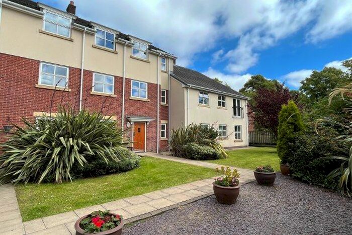 1 Bedroom Flat To Rent In Clarendon Gardens, Bolton, BL7