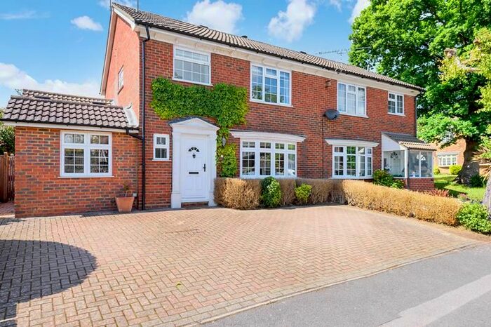 3 Bedroom Semi-Detached House To Rent In Riverside Avenue, Lightwater, GU18