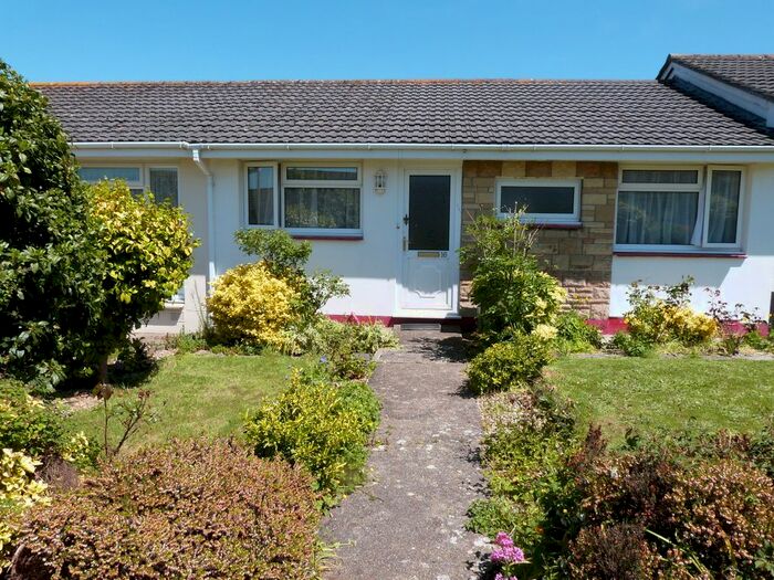 2 Bedroom Bungalow To Rent In Beech Bank, Bideford, EX39
