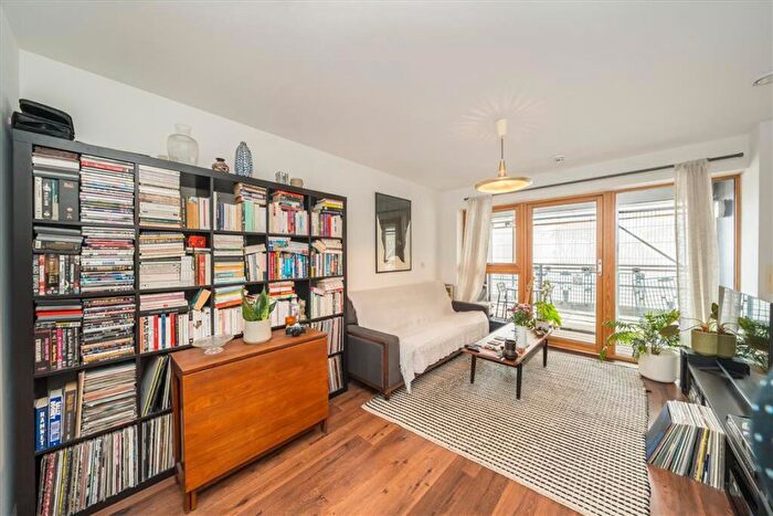 1 Bedroom Flat For Sale In Avonley Road, New Cross, SE14