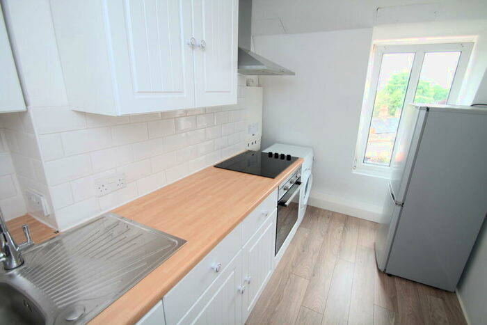 1 Bedroom Flat To Rent In Bromley Road, Beckenham, BR3