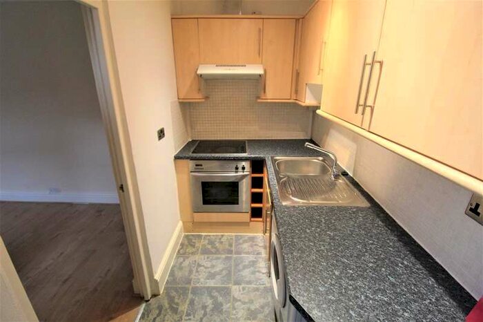 1 Bedroom Apartment To Rent In Dock Road, Tilbury, RM18