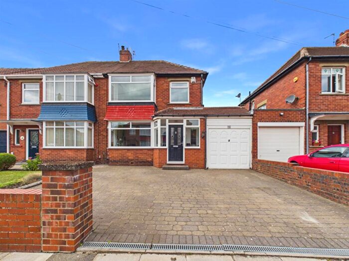3 Bedroom Semi-Detached House For Sale In Keswick Drive, Cullercoats, NE30