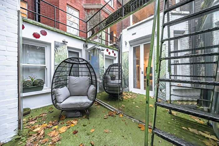 2 Bedroom Flat To Rent In Draycott Place, Chelsea, London, SW3