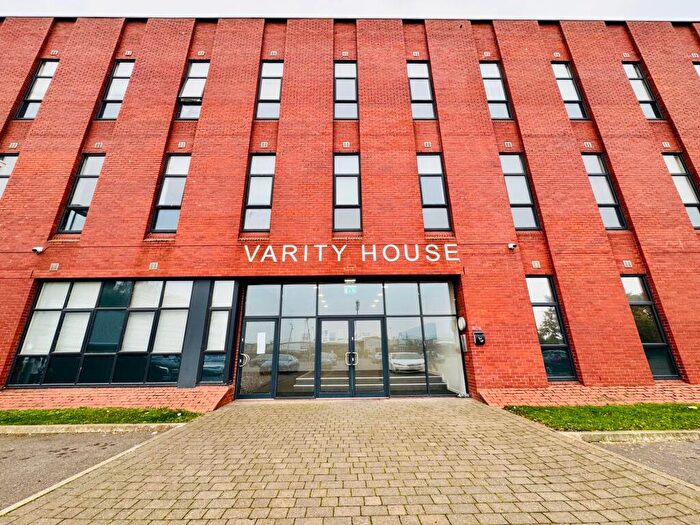 1 Bedroom Apartment For Sale In Vicarage Farm Road, Peterborough, PE1