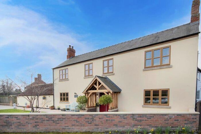 5 Bedroom Link Detached House For Sale In Treswell Road, Rampton, Retford, DN22