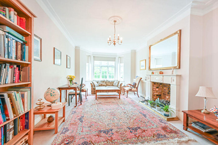 3 Bedroom Flat For Sale In Northwick Terrace, Maida Vale, London, NW8
