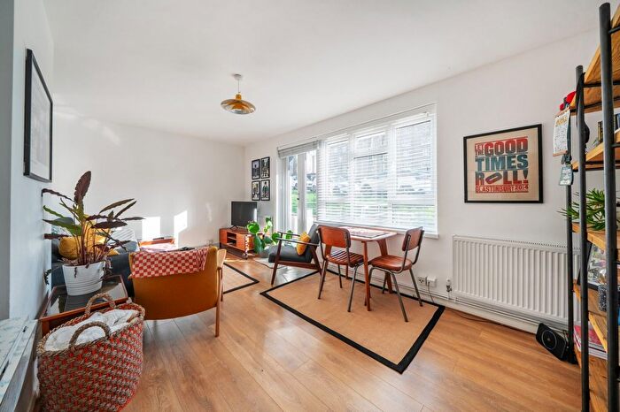 2 Bedroom Flat To Rent In Prendergast Road, London, SE3