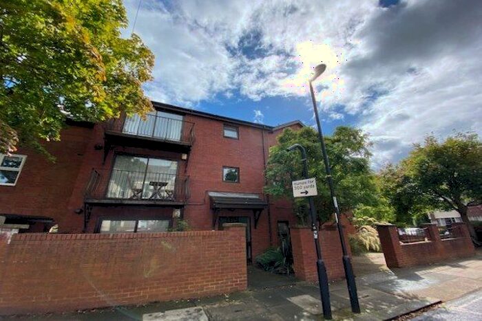 1 Bedroom Flat To Rent In A Gowan Terrace, Newcastle Upon Tyne, NE2