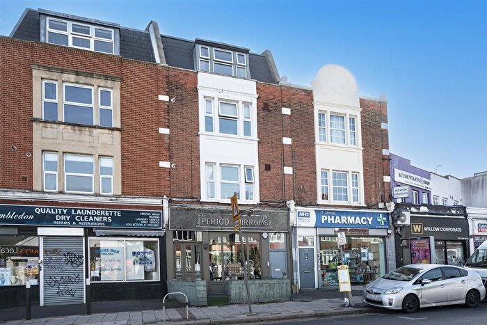 1 Bedroom Property For Sale In Durnsford Road, Wimbledon, SW19