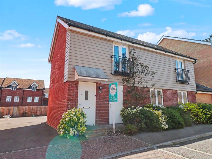 2 Bedroom Maisonette For Sale In Falcon Crescent, Costessey, Norwich, NR8