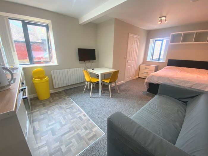 1 Bedroom Private Hall To Rent In Ullswater Road, Lancaster, LA1