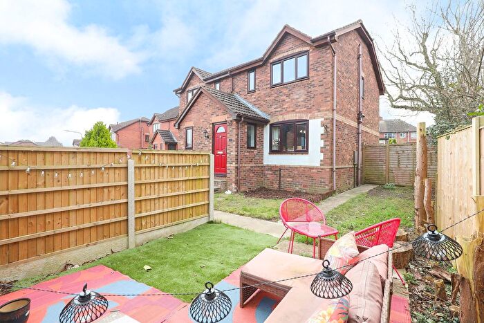3 Bedroom Semi Detached House For Sale In Fernwood Close, Hasland, S41
