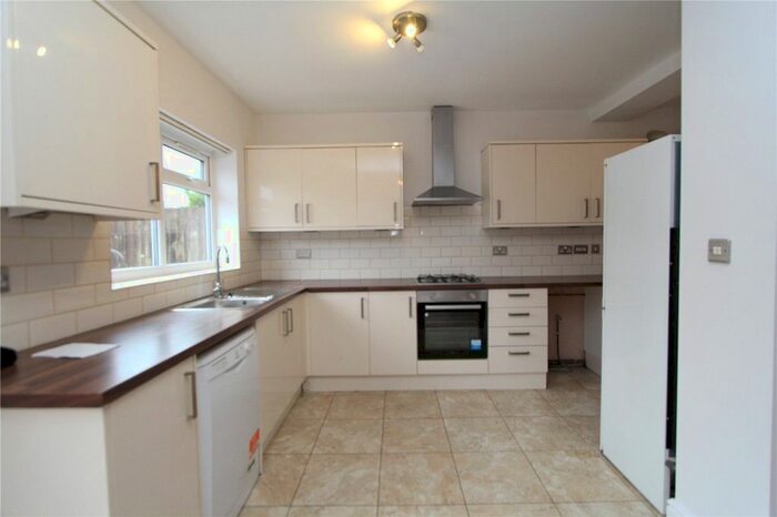 3 Bedroom Detached House To Rent In Priory Gardens, Ealing, London, W5