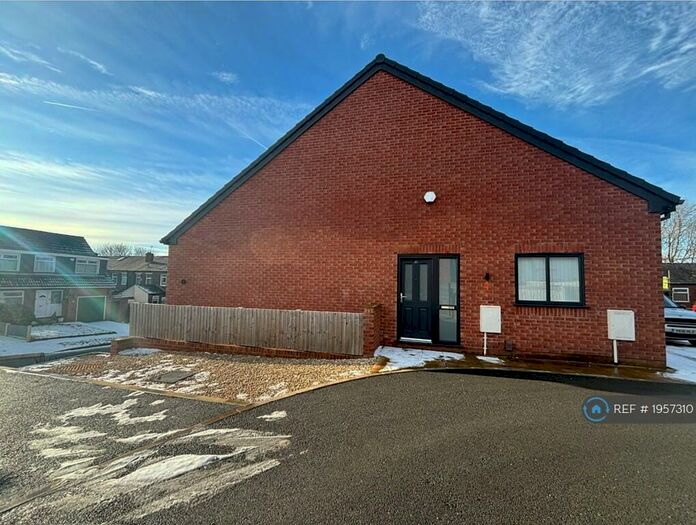 2 Bedroom Semi-Detached House To Rent In Norfolk Avenue, Heywood, OL10