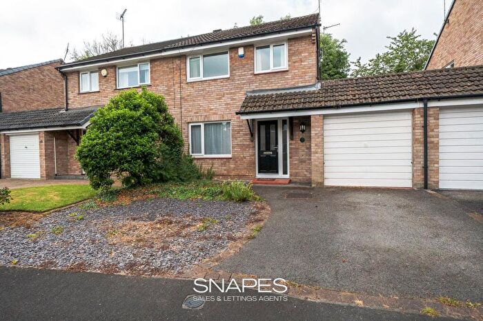 3 Bedroom Semi-Detached House For Sale In Winslade Close, Hazel Grove, SK7